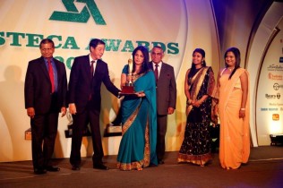Executive Director of the Hemas Outreach Foundation Shiromi Masakorala receives the award from H. E. Nobuhito Hobo, Ambassador of Japan to Sri Lanka. Also in the picture are Manager Group Sustainability and Corporate Communications Sudharshani Christopher and (extreme right) Hemas Coordinator for Corporate Communications and CSR Mihirani Serasinghe.